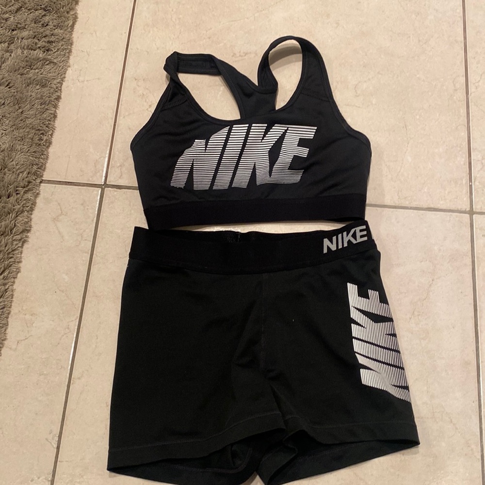 Nike Pro Set